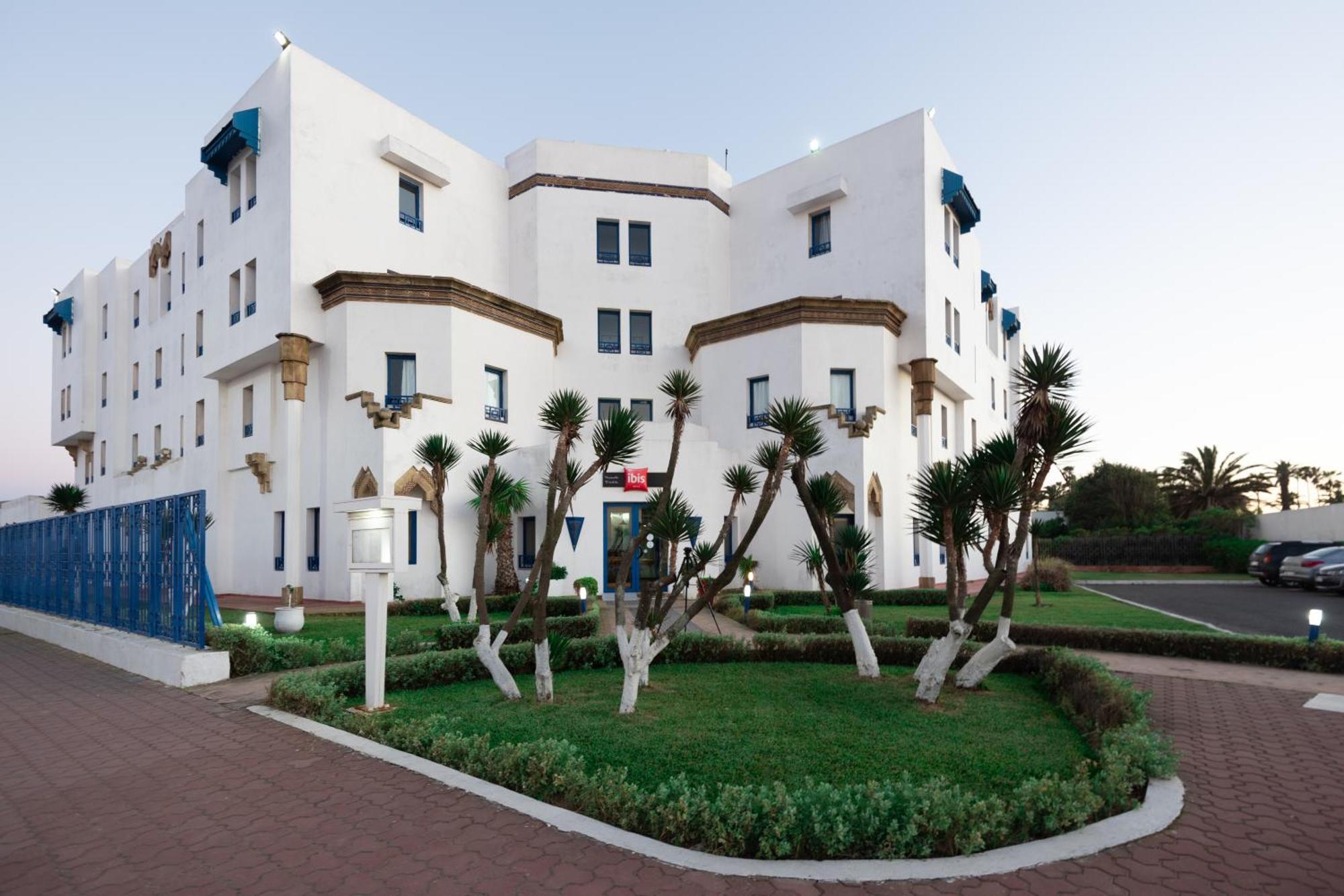 Отель Ibis Эль-Джадида Экстерьер фото